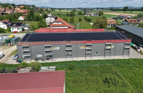 Solar panel on a warehouse in Missy, Vaud - Image 3